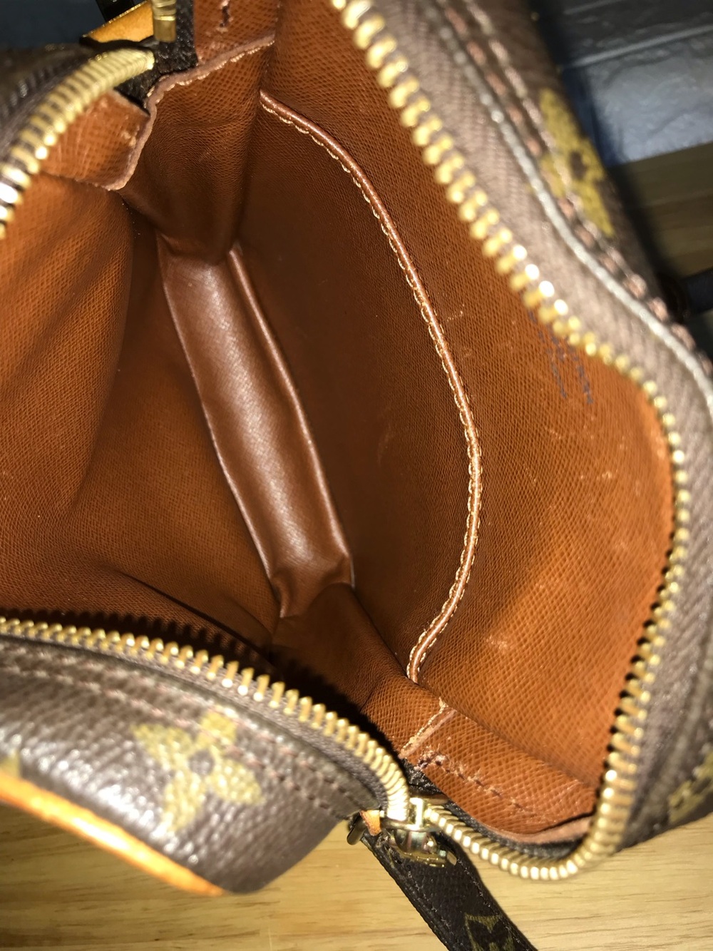 ✅LV AUTHENTIC Monogram Canvas UNISEX LOUIS VUITTON - Picture 8 of 13
